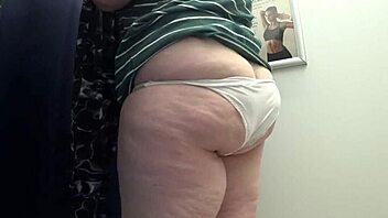 chubby milf's big ass squeezes into tight leggings voyeur closeup