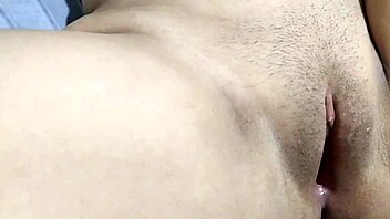 perverted babe flashes pussy on cam and rides stepbro's cock hard! 😈🍑💦 en español!