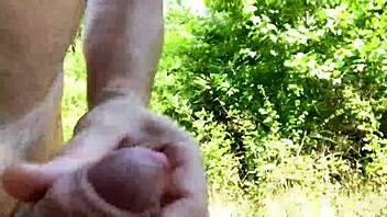amateur homemade outdoor cunilingus with naked muff diving fun