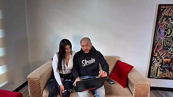 Hey girl wanna photoshoot that turns into street fuck session felipe skull