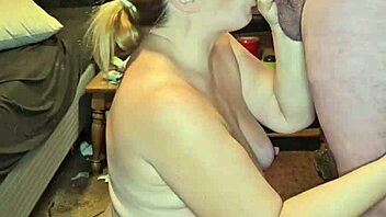 9 months pregnant milf slurps huge cock 😍💦