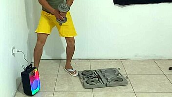 finally living my fantasy watching my hot latina milf neighbor doing acrobatics then flirting for steamy gym sex