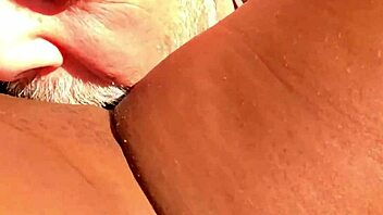 guy spots juicy big pussy during outdoor yoga tease