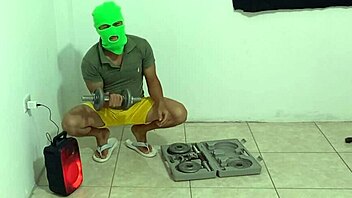 finally living my fantasy watching my hot latina milf neighbor doing acrobatics then flirting for steamy gym sex