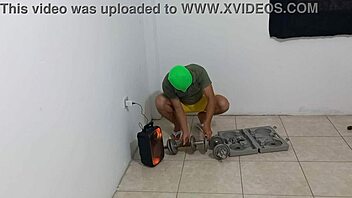 finally living my fantasy watching my hot latina milf neighbor doing acrobatics then flirting for steamy gym sex