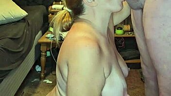 9 months pregnant milf slurps huge cock 😍💦