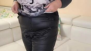 uhm thick busty granny wife strips naked showing hairy pussy