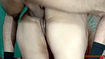 Rani Bhabhi's Bubble Butt Pounded Hard on Valentine's Day!