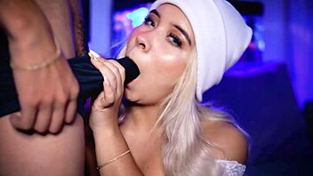 Watch me tease boyfriend with mouth and fat ass?