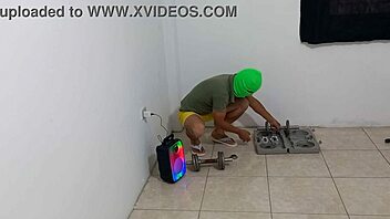 finally living my fantasy watching my hot latina milf neighbor doing acrobatics then flirting for steamy gym sex