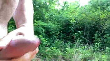 amateur homemade outdoor cunilingus with naked muff diving fun