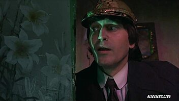 halina kowalska teases her sexy nude tits topless