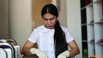 Latex glove fetish nurse teases patient in hospital with rubber asmr play 😷🧤🔥 smooth sensual strokes!