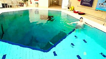 hot polish teen marketa teases bikini pussy underwater at the pool?