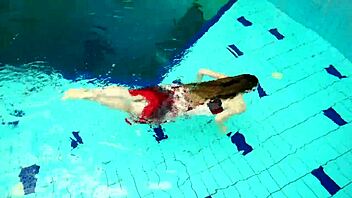 hot polish teen marketa teases bikini pussy underwater at the pool?