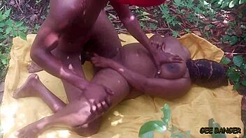 i love banging this ebony beauty doggystyle so sweet...