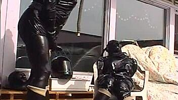 Shiny Retro Rubber Fetish Horny XXL Action in 2003 Roxina Blast!