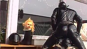 Shiny Retro Rubber Fetish Horny XXL Action in 2003 Roxina Blast!