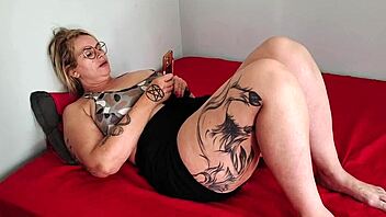 hey check this bbc stuffing tight pussy wild