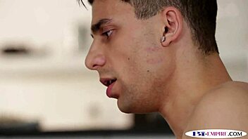 i crave spitroasting in hot bisexual threeway