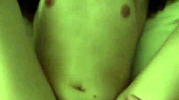 i stretch my small skinny teen body 18+ so tight