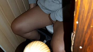 I CATCH Brunette FINGERING PUSSY To Orgasm In Toilet