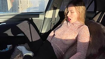 Milf Wife Fingers to Squirting Orgasm in Risky Public Outdoor Show