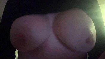 italian milf artemisia's big tits bounce wildly