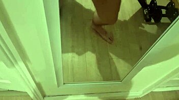 amateur bodybuilder cums thick on workout bench 💦😩 close-up legs flexing 4k