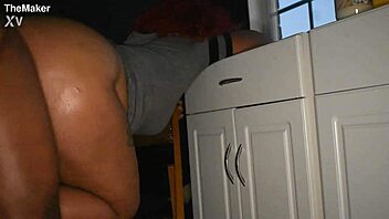 Tatted lightskin thick slut sneaks for bbc suck and fuck in laundry room