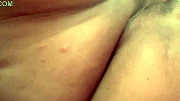 Latina milf enjoys quick vibrator masturbation before hubby returns
