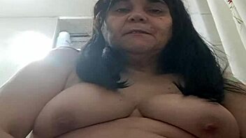 slutty wife masturbates hard in bathroom! 🚿💦
