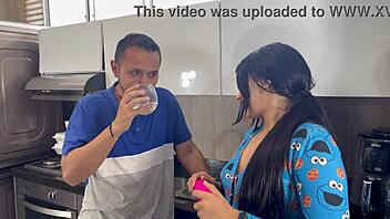 seducing plumber mia montiel pajama pussy ride deepthroat