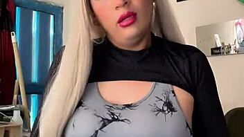 sporty transsexual strokes juicy cock teasingly