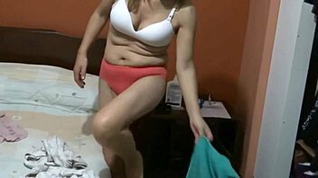 beautiful babe flashes pussy while i jerk off she loves showing off