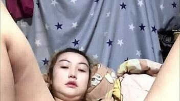 wanna see this horny japanese amateur squirt hard?