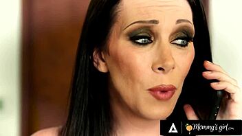 Lonely MILF Rayveness Licks Stepbae Jenna Reid's Wet Pussy!