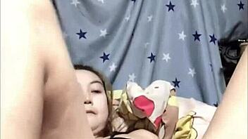 wanna see this horny japanese amateur squirt hard?