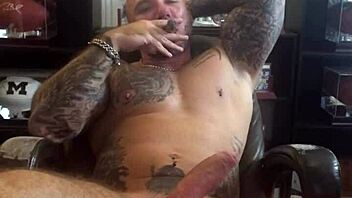 cigar gets me hard 😏