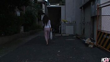 ren miyamura's teasing wakeup turns into deep pussy pounding