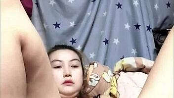 wanna see this horny japanese amateur squirt hard?