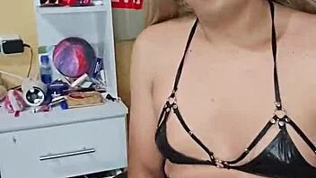 transsexual dances seductively shaking her hot curves