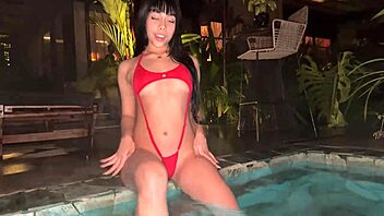 Sexy Colombian Teen Jacuzzi Ride On Monster Cock