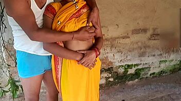 hot satin silk aunty gets outdoor boob press action