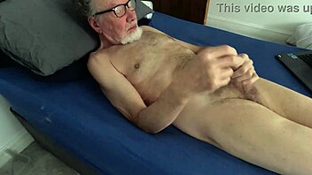 mature homemade webcam tease in bedroom gets naughtier by the second 🔥😉