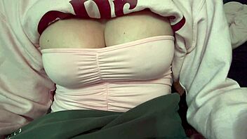 italian milf's big tits bounce slow motion for you 😍🍒