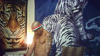 porn shoot backstage maxxx loadz strokes with machine