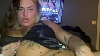 thick emo goth teen fucks her big ass before parents return