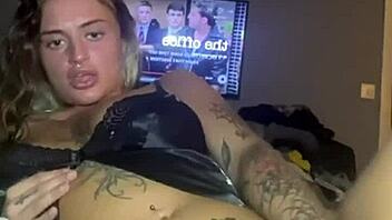 thick emo goth teen fucks her big ass before parents return