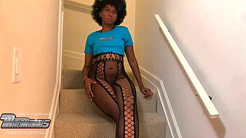 hey watch this hippie baltimore girl give sloppy wet staircase blowjob dripping everywhere